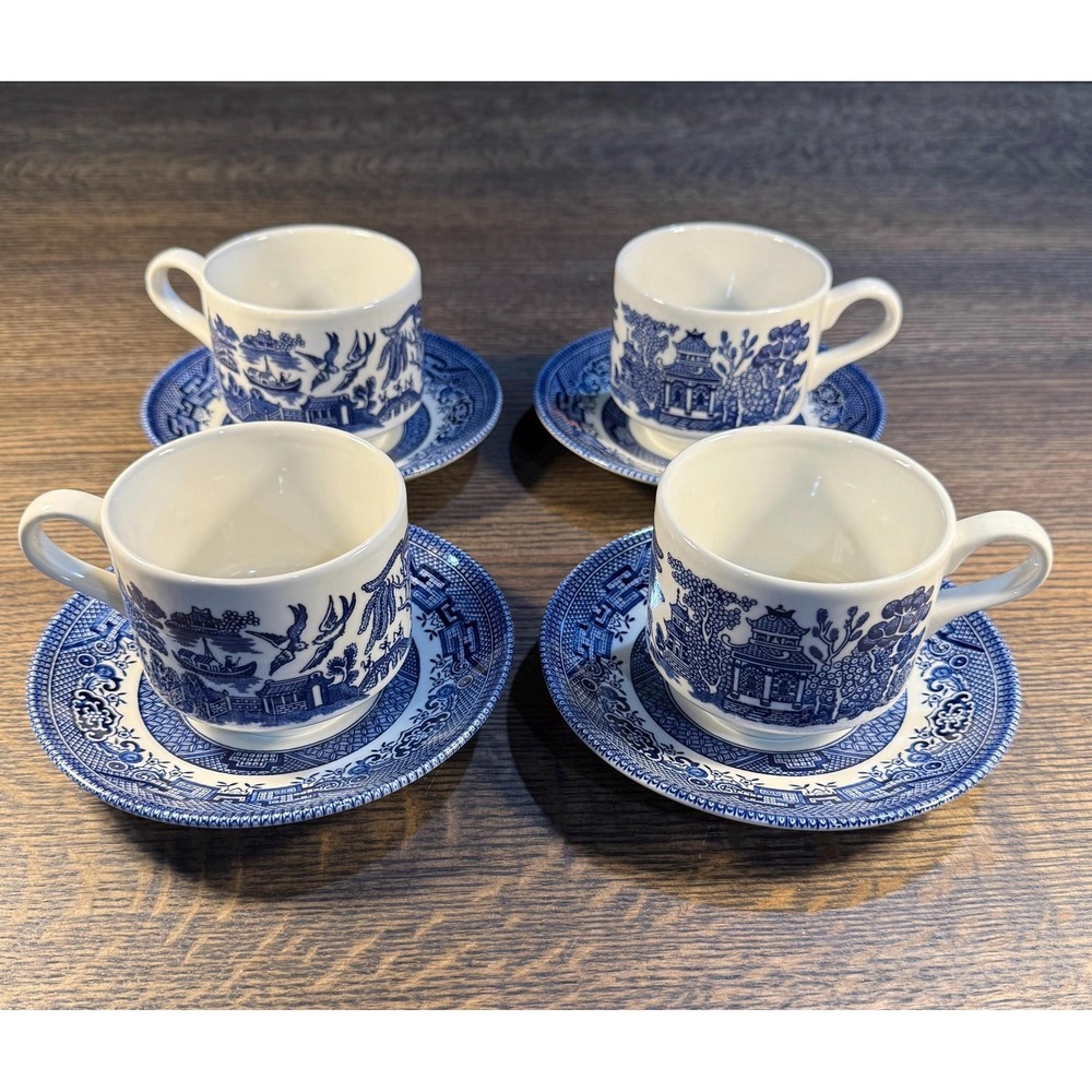 Vintage Churchill Blue Willow Teacup & Saucer Set - Made in England - Picture 3 of 11